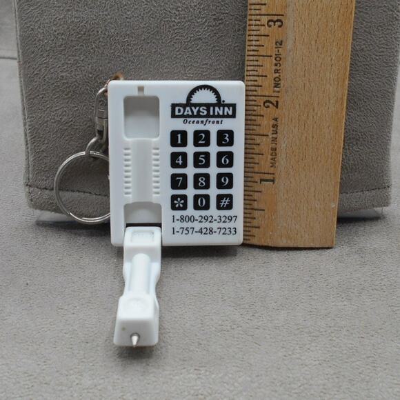 Days Inn Virginia Beach Oceanfront Hotel Phone Keychain w/Pen - Picture 3 of 6